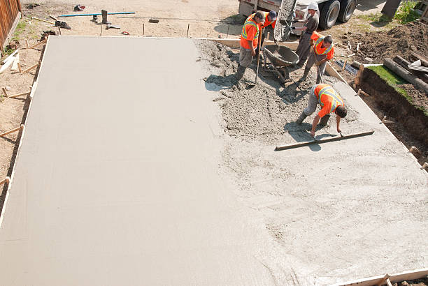 Best Concrete Pool Decks in Nett, MO